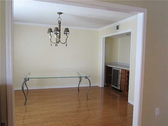 4th image of 1500 W Esplanade Ave APT 15F
