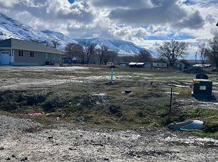 1824 E Davies Pl, Lake Point, UT 84074