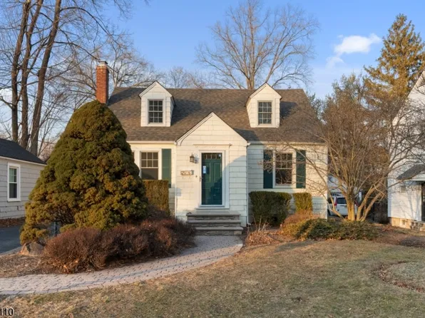 2 Wehner Pl, Allendale Boro, NJ 07401