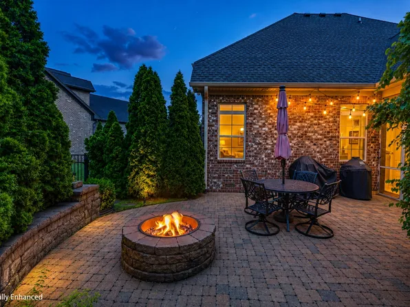 1051 Five Coves Trce, Gallatin, TN 37066