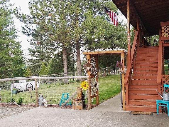 2nd image of 602 Clancy Ln