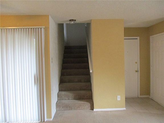 3rd image of 1122 Glenwood St
