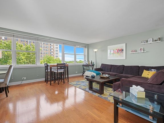 2nd image of 2300 N Commonwealth Ave APT 7G