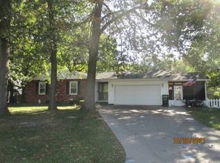 1114 N Rector Ave, Robinson, IL 62454