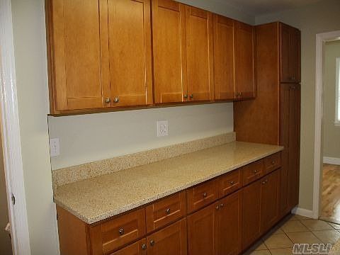 3rd image of 202 W Fulton Ave