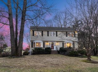 15 Forest Hill Dr, Andover, MA 01810