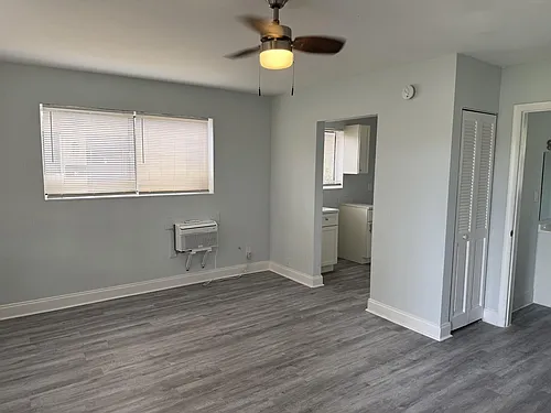 1150 W Blue Heron Blvd Photo 1