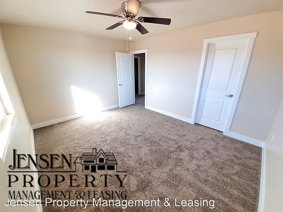 5th image of 295 W Red Vista Dr #7974894