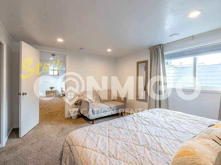 1041 E Platinum Way #1 — Photo 24