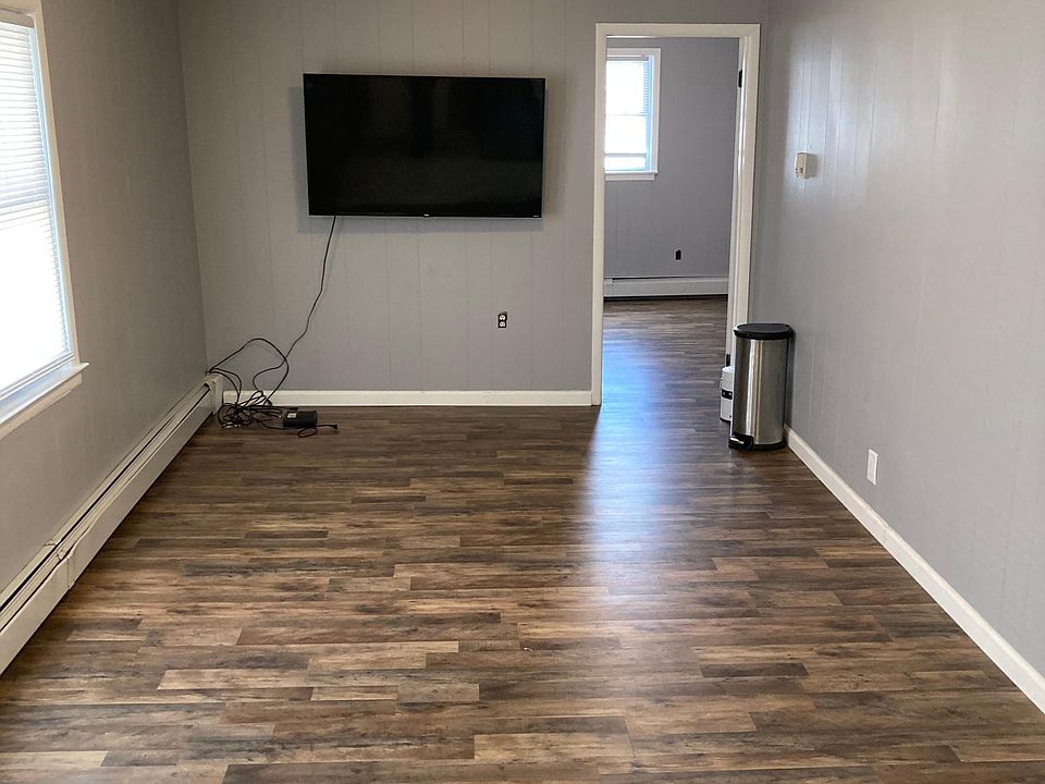 1st image of 453 Court Ave #2B