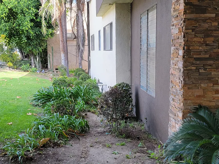8740 Topanga Canyon Blvd #6 — Photo 4