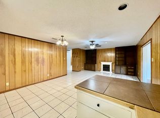 1307 Redbud Trl, Lockhart, TX 78644