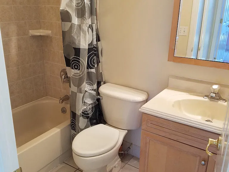 118 SW 19th Ter — Photo 7