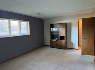 920 High St #8, Beatrice, NE 68310