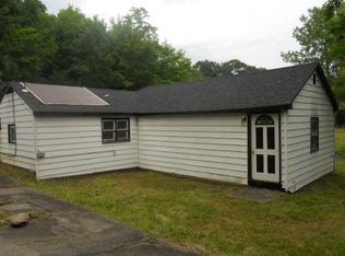 522 Salt Point Tpke, Poughkeepsie, NY 12601