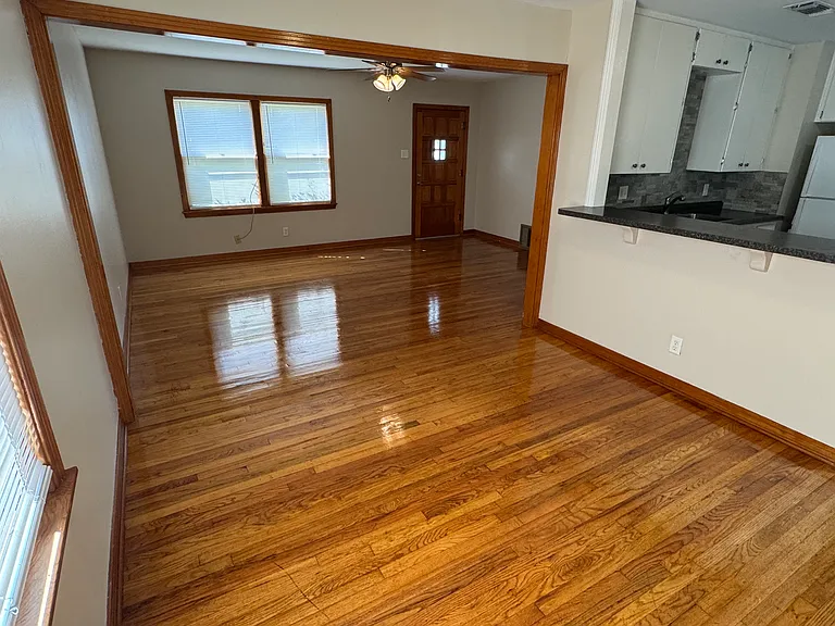 2101 W Avenue K — Photo 6