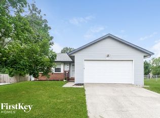 1142 Pilgrim Rd, Greenwood, IN 46142