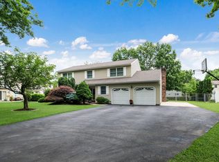 103 Sugar Bush Ct, Chalfont, PA 18914