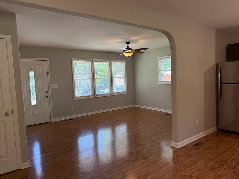 1601 Starbrook Dr — Photo 6