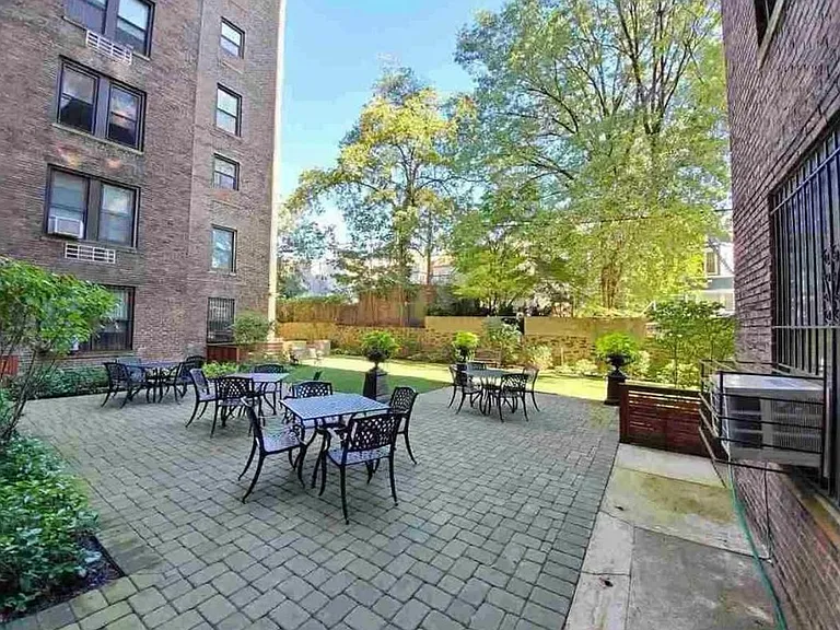 50 Glenwood Ave #504 — Photo 10