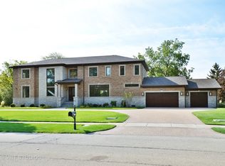 3155 Floral Dr, Northbrook, IL 60062