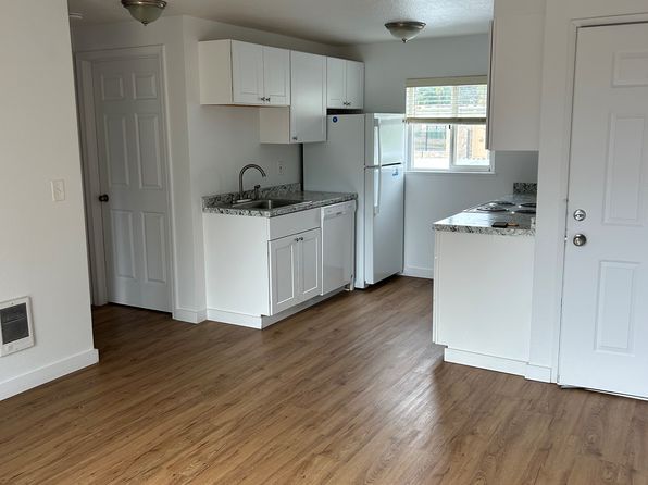 1811 E Reserve St APT B8