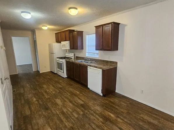 26111 3rd St #129-RA129, Taylor, MI 48180