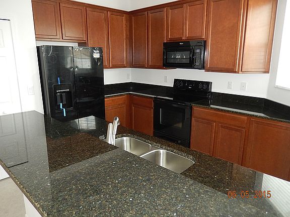 4th image of 7924 Edgewood Forest Dr