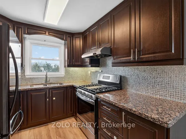 20 Bridesburg Dr, Toronto, ON