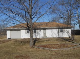 602 Lake Rd, Garden City, MO 64747