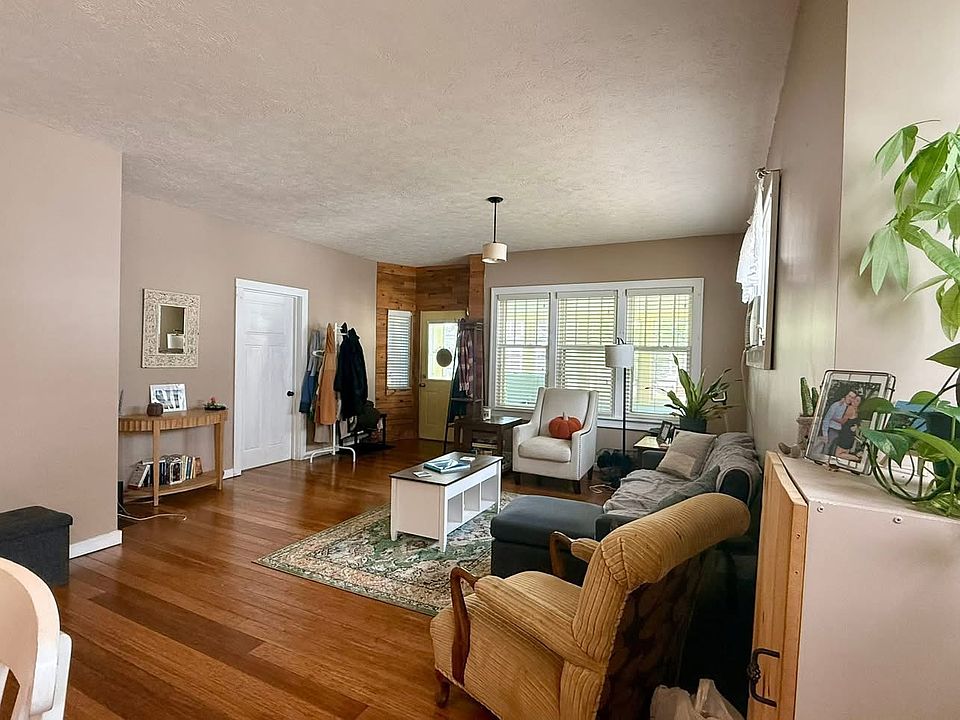 1st image of 184 W 18th St