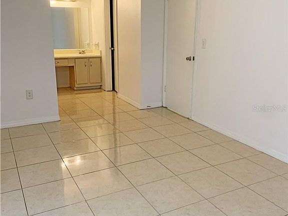 5th image of 625 Montego Bay Ct
