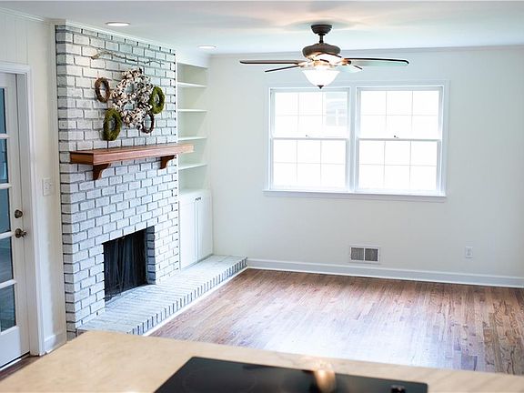5th image of 301 Merrydale Dr