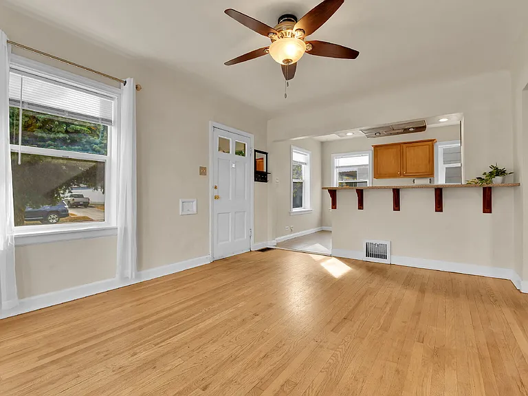 2245 S Franklin St — Photo 8