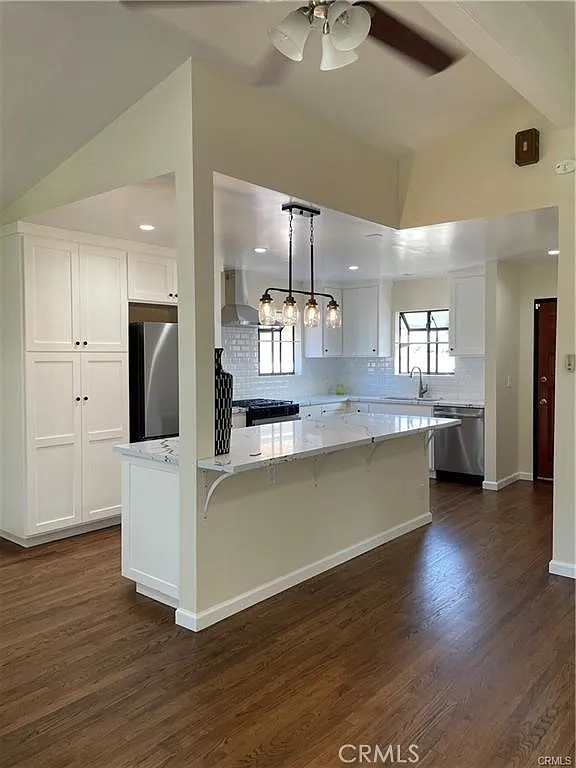 3 bed, 1274 sqft, $5,200 — Photo 2