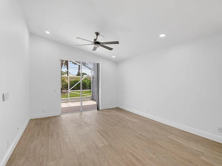 11728 Dove Hollow Ave — Photo 14