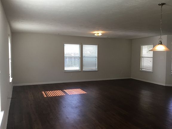 3rd image of 19223 Lakota Dr