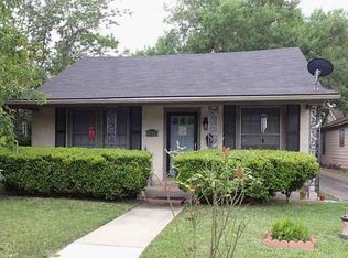 1705 E Power Ave, Victoria, TX 77901