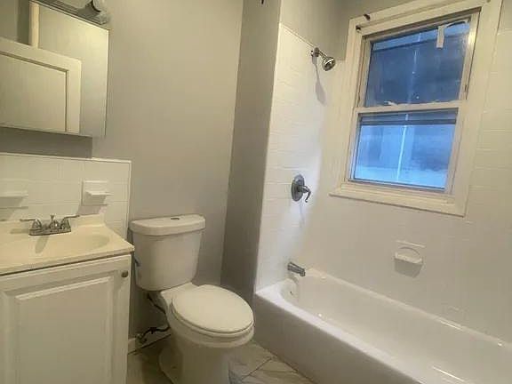 4th image of 40 S 17th St #1A