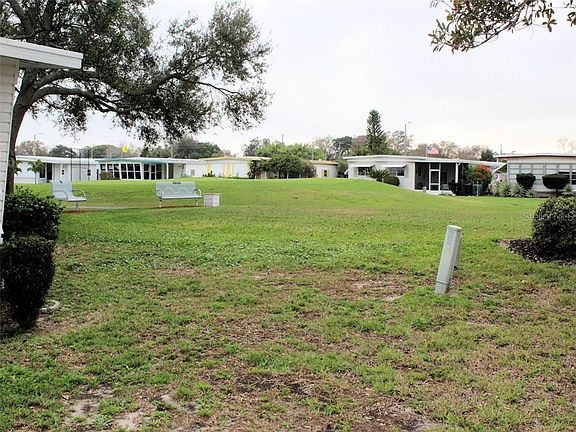 3rd image of 44 Sabal Palm Dr