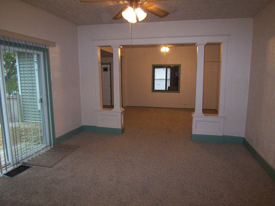 1st image of 1619 W 1st St
