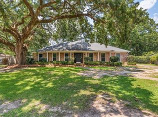 5724 Marquis Ct, Mobile, AL 36609