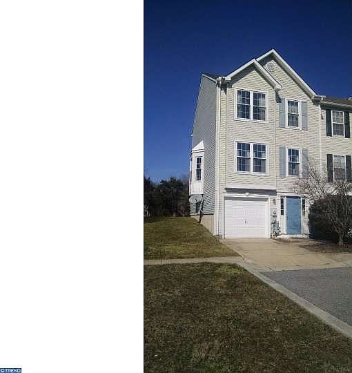 1st image of 38 Chambord Dr