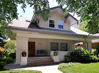 921 Maple Ave, Evanston, IL 60202