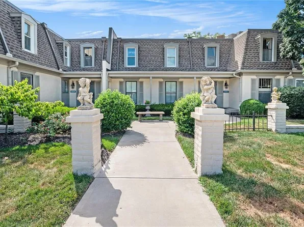 10758 Glenwood St APT D, Overland Park, KS 66211