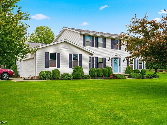 4th image of 3763 Oakridge Dr NE