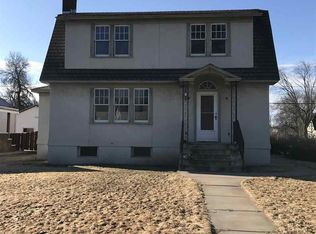 1102 E Howard St, Hibbing, MN 55746