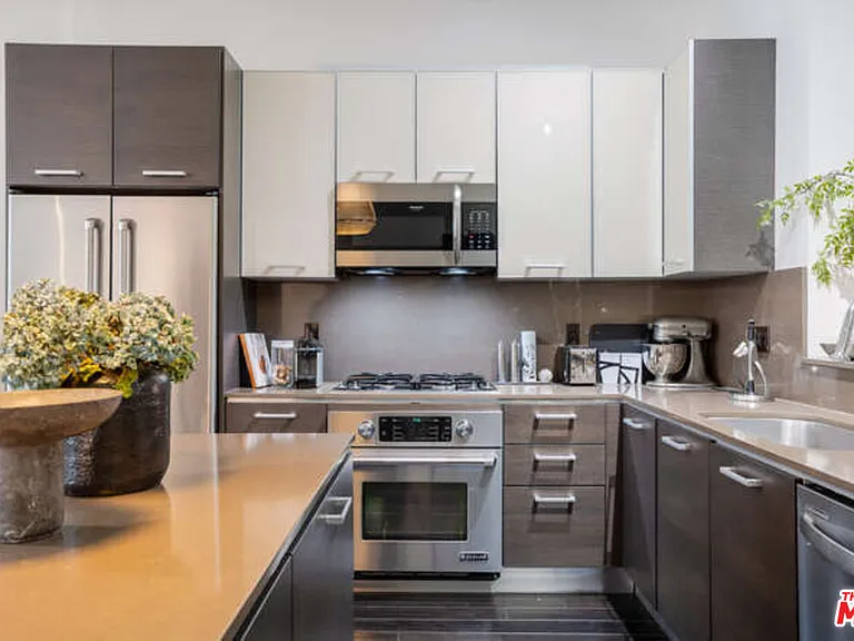 13320 Beach Ave #206 — Photo 6