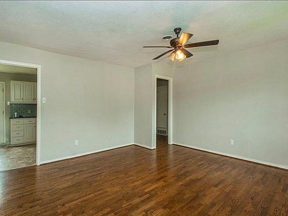 2nd image of 3029 Mark Twain Dr