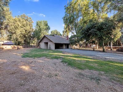18677 Lort Drive, Visalia, CA, 93292